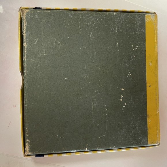 Sargent School Chalk Crayons Colors Pastels 24 Brilliant Dustless 6" x 6" - Picture 7 of 9